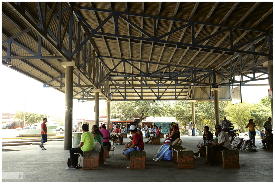 ein Busbahnhof in Costa Rica