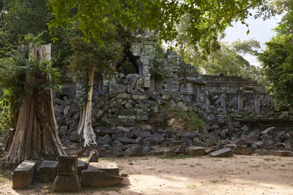 Seitenansicht des Tempel Prasat Beng Mealea in Angkor Wat