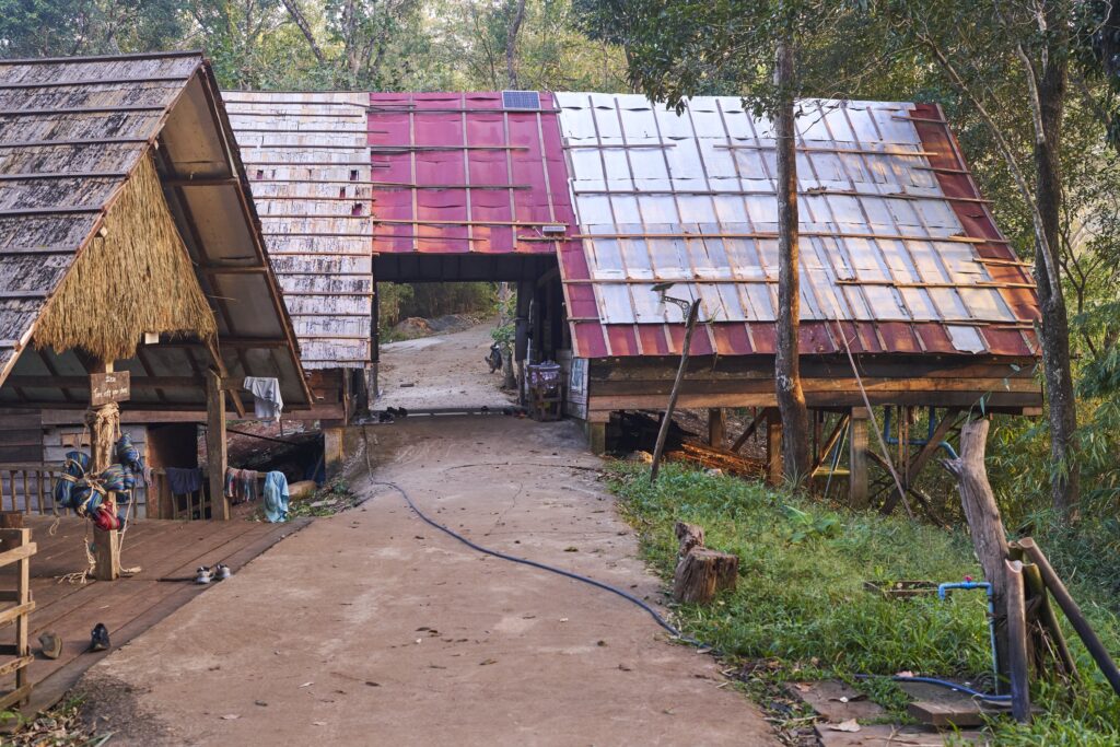 Die Hütten in der Unterkunft des Mondulkiri Projects in Senmonorom