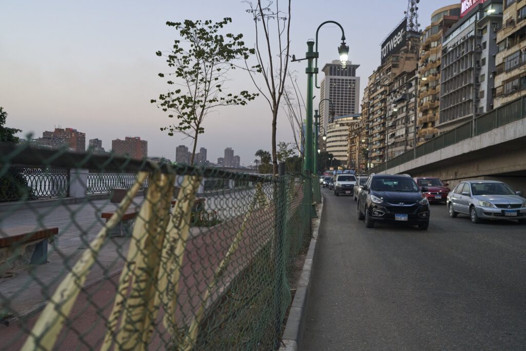 der vermeintliche Fußweg am Nil in Kairo